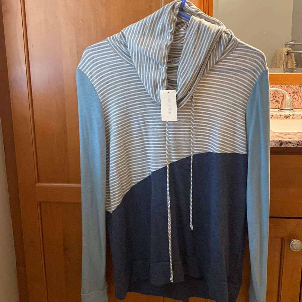 NWT! Mia and Tess sweatshirt